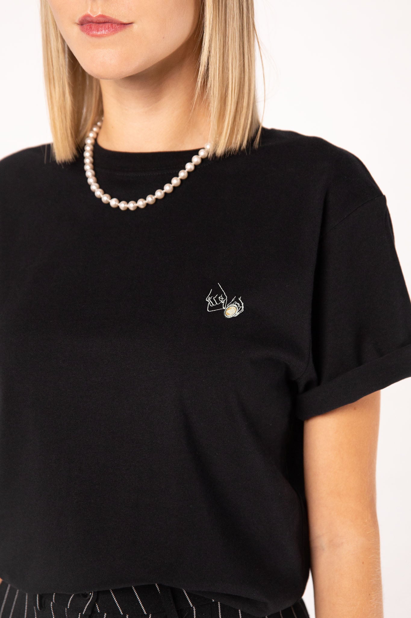 Latte Art | Besticktes Bio-Baumwoll Damen T-Shirt