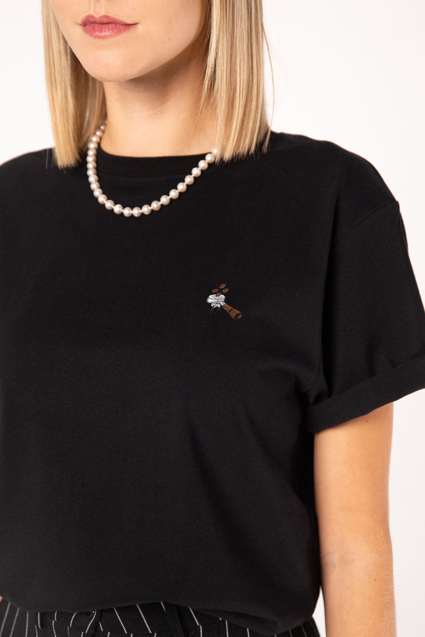 Siebträger Beans | Besticktes Bio Baumwoll Frauen T-Shirt
