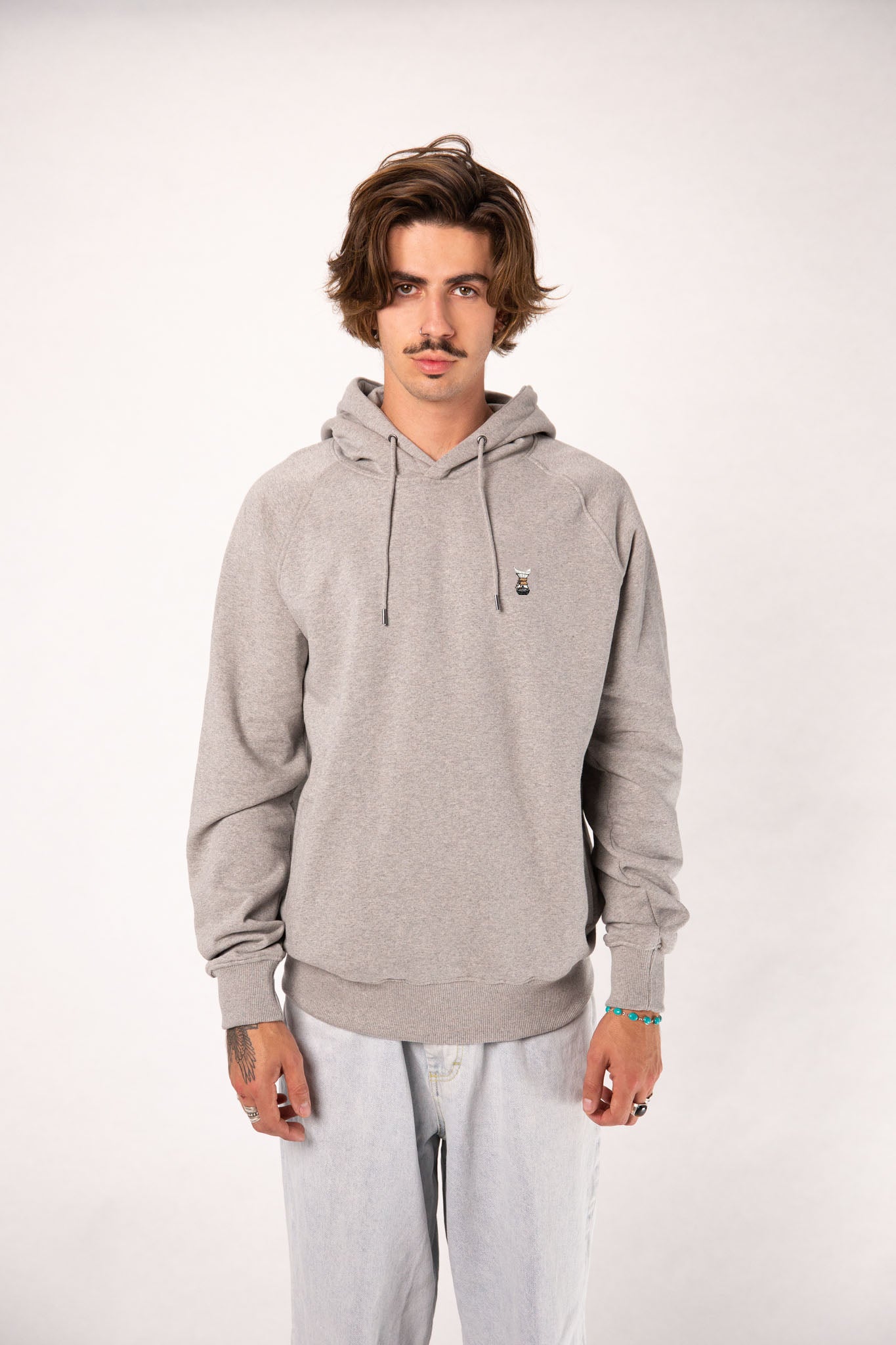 Sophisticated Filter | Bestickter Bio Baumwoll Männer Hoodie