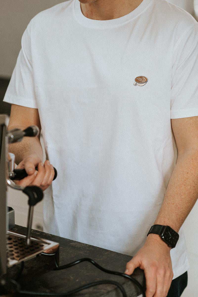 Flat White | Besticktes Organic Bio Baumwoll Männer T-Shirt
