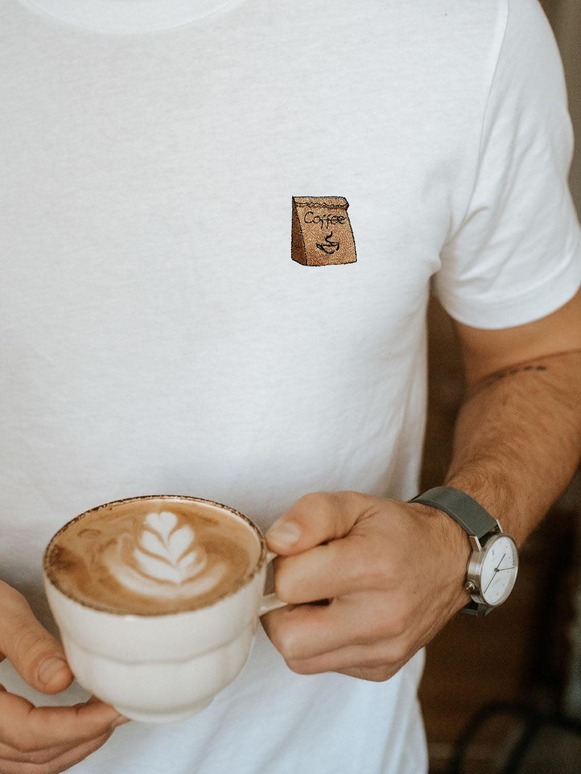 Coffee Bag | Besticktes Organic Bio Baumwoll Männer T-Shirt