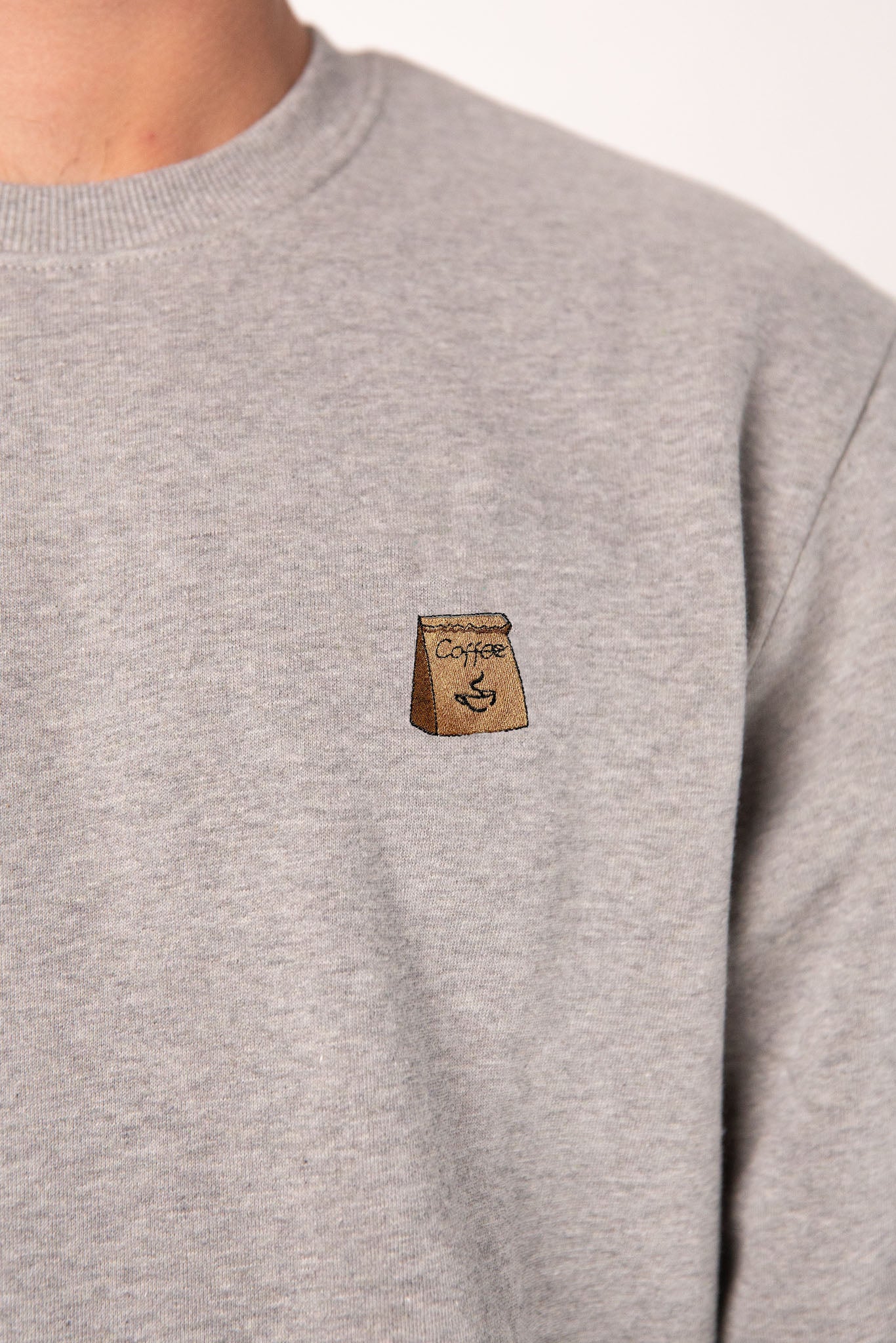Coffee Bag | Bestickter Bio-Baumwoll Männer Pullover