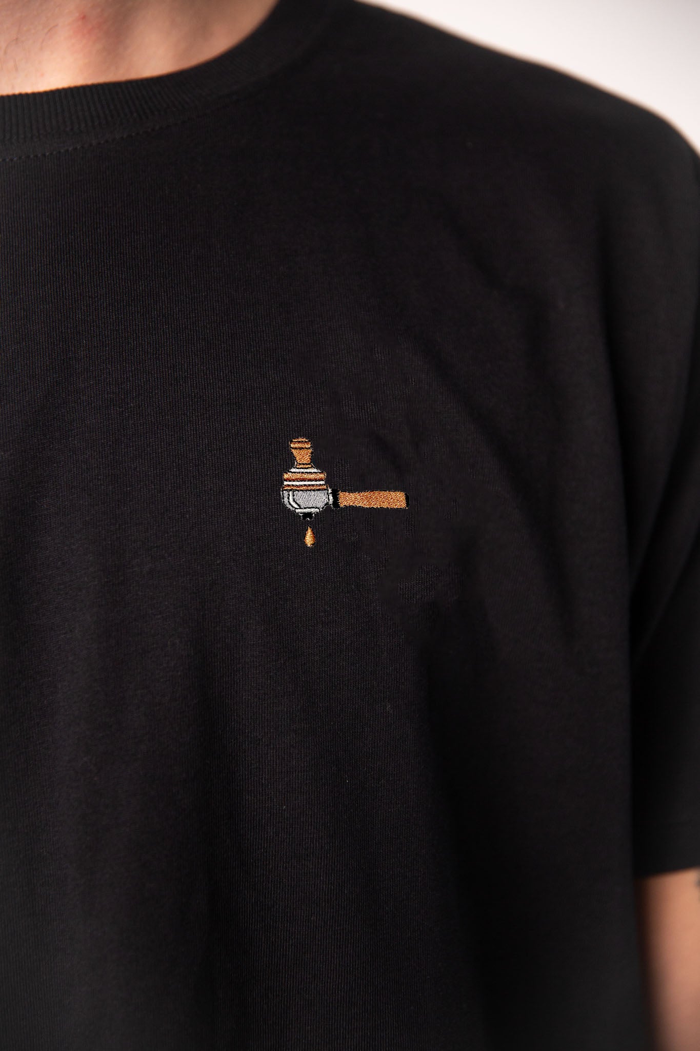 Siebträger & Tamper | Besticktes Organic Bio Baumwoll-T-Shirt