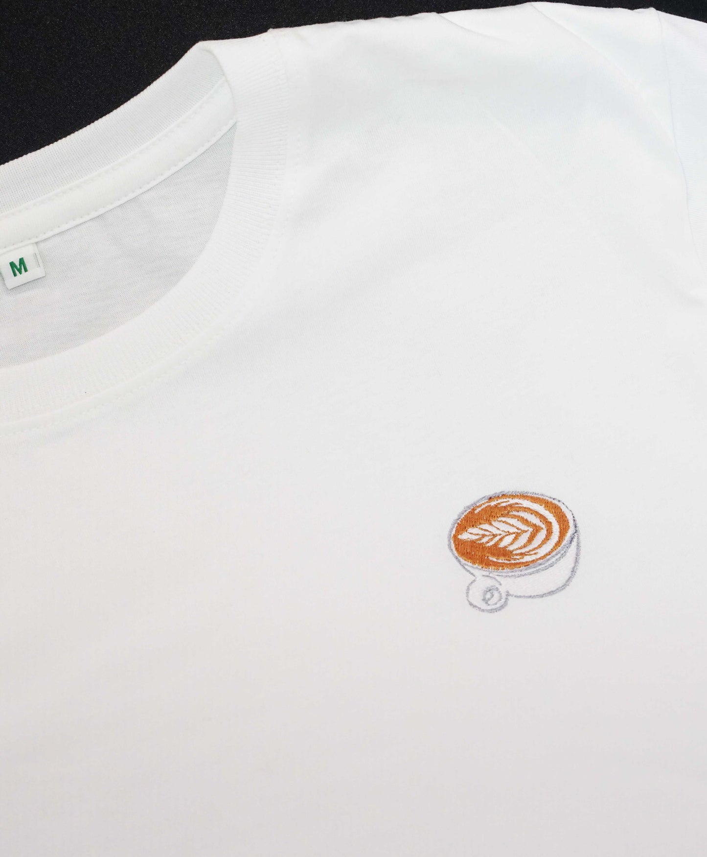 Flat White | Besticktes Organic Bio Baumwoll-T-Shirt