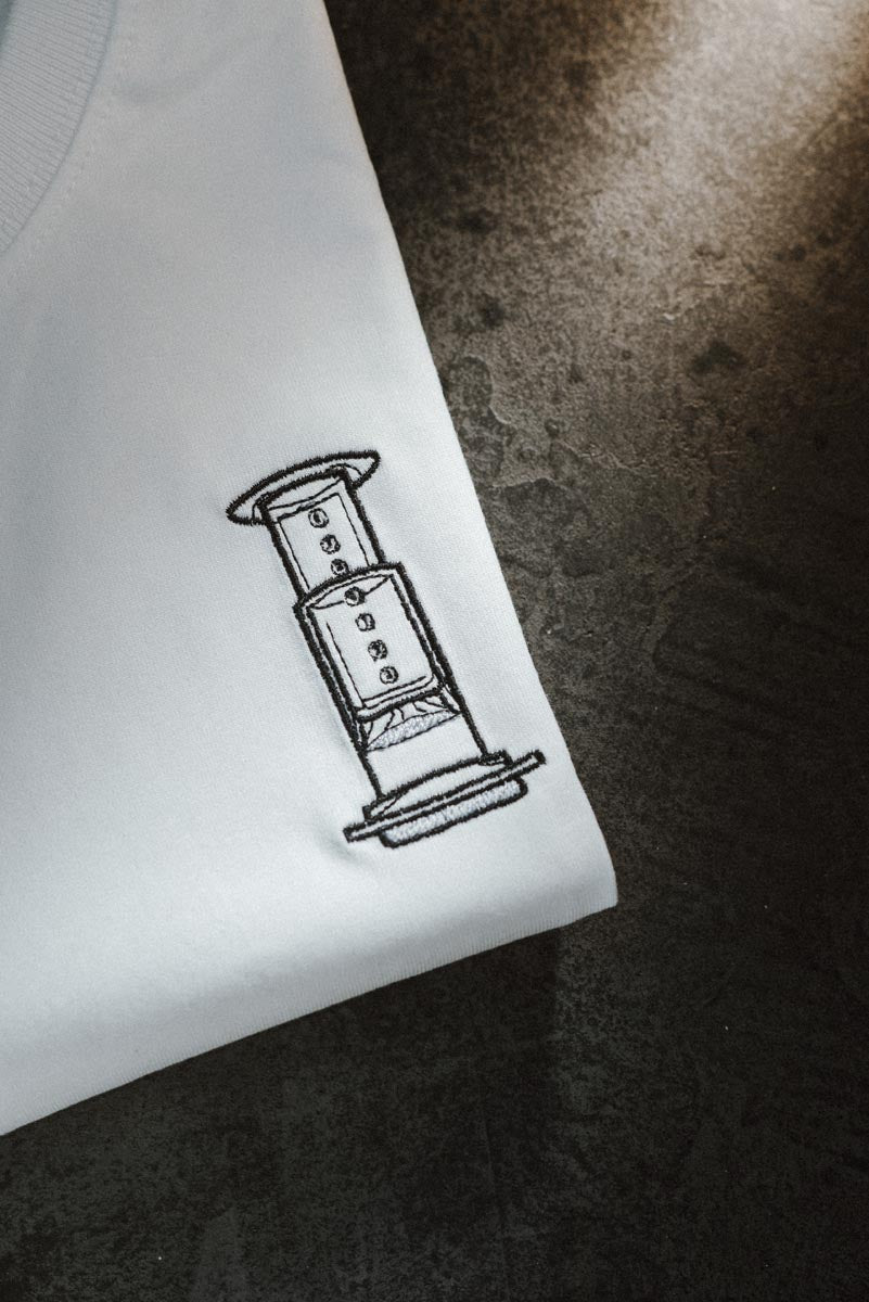 Air Coffee | Besticktes Bio Baumwoll Männer T-Shirt